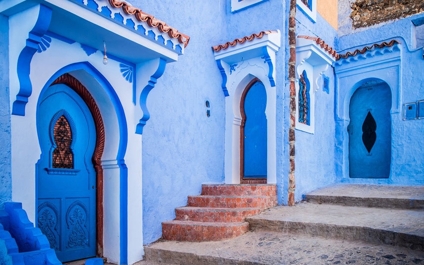 Chefchaouen, Morocco: Thành phố tây bắc Morocco này nổi tiếng với những con phố màu xanh da trời được thành lập từ năm 1471.