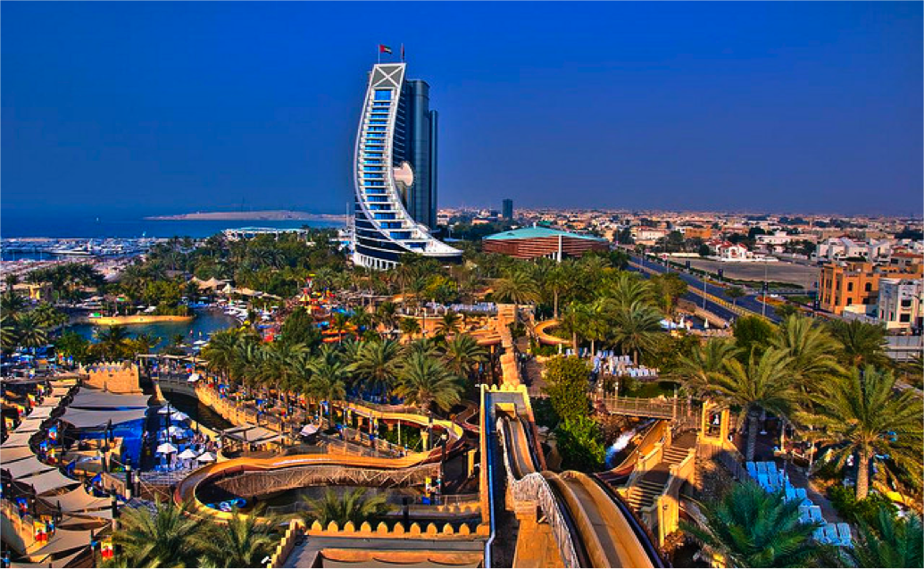 Wild Wadi Water Park: Công viên lý tưởng cho cả gia đình với hơn 30 trò chơi miễn phí nếu du khách mua vé vào cửa. Khu vực này còn có rất nhiều nơi để gia đình thư giãn và thoát khỏi sự oi bức của ánh nắng mặt trời.