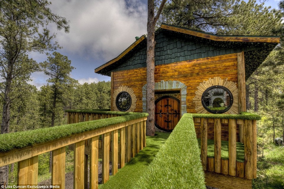 Căn nhà ngốn <abbr class=