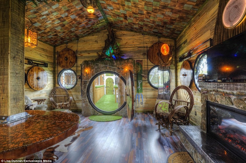 Du khách phải đặt ít nhất 3 đêm, với mức giá <abbr class=