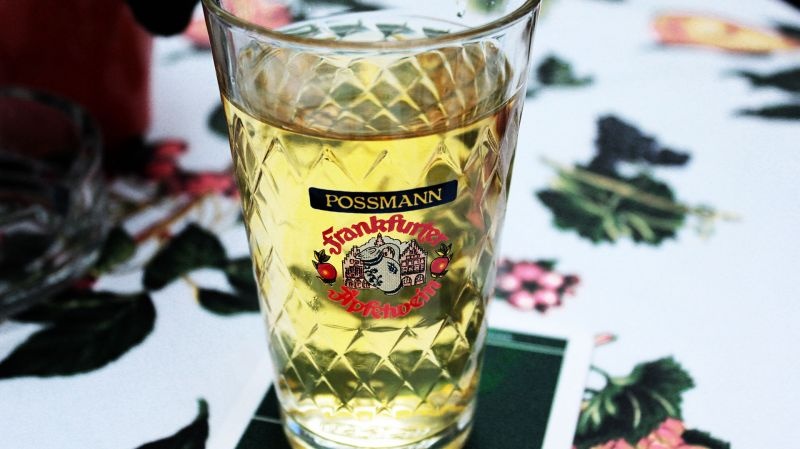 Ở Trier, thành phố cổ nhất nước Đức, có món Viez làm bằng giấm táo ép và lên men từ hỗn hợp các loại táo chua.