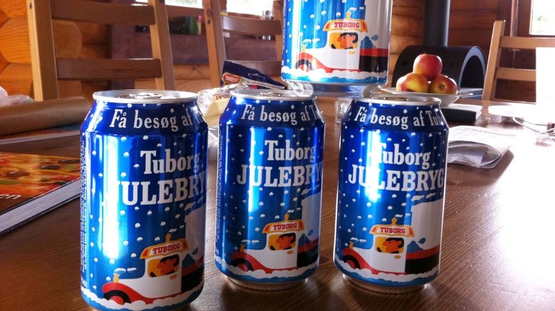 Nếu đến Đan Mạch, bạn đừng quên đến vào ngày thứ 6 đầu tiên của tháng 11 để nếm loại bia Tuborg Julebyrg giáng sinh đầu tiên của năm. Ban đầu, ngày này được ấn định vào một ngày cố định, nhưng vì quá nhiều người say xỉn không đi làm được vào hôm sau, vì vậy người ta đã chuyển sang thứ 6.