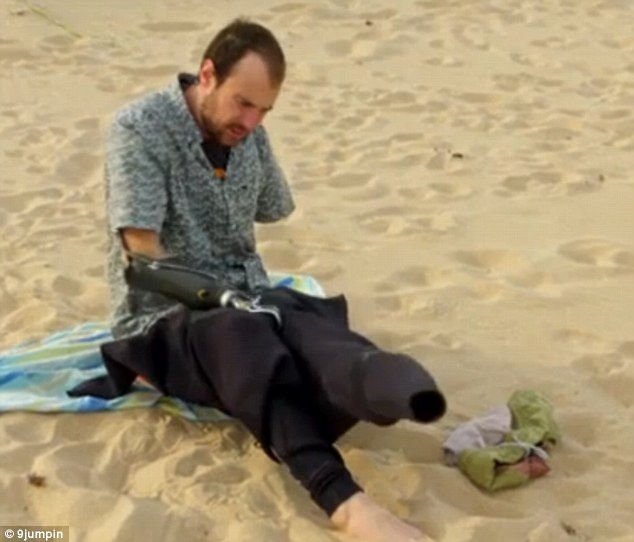 Vốn là một thợ điện, bị mất đi cả 2 bàn tay đối với Pollard là một đòn chí mạng. Anh nhớ từng việc làm nhỏ như thắt dây giày, cài khuy áo hay đeo thắt lưng mà giờ đây anh phải nỗ lực lắm mới làm được.