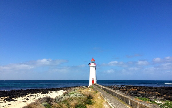 13. Port Fairy, Victoria, Australia: Ngôi làng chài này có những ngôi nhà và nhà thờ bằng đá xinh xắn, nằm cuối đường Great Ocean Road.