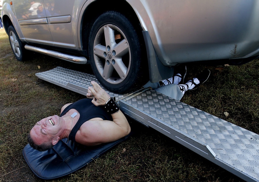 Người bị xe Jeep cán qua nhiều lần nhất là Attila Banyai ở Hungary với tổng cộng hơn 5 lần vào ngày 21/10/2012.