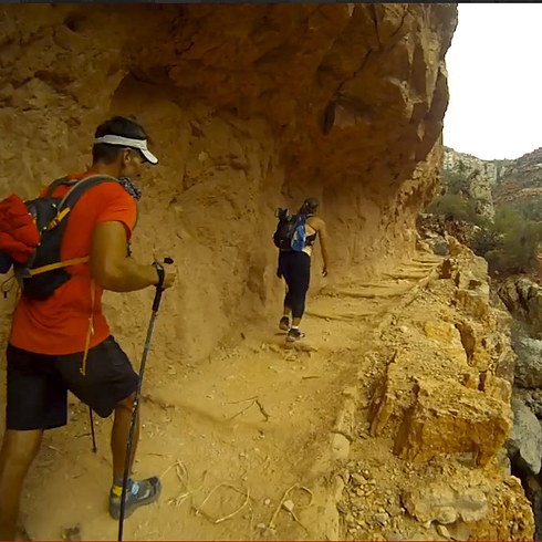 Họ đã chạy suốt Grand Canyon và quay trở lại, Berlin trở thành vận động viên mù đầu tiên thực hiện được điều này.