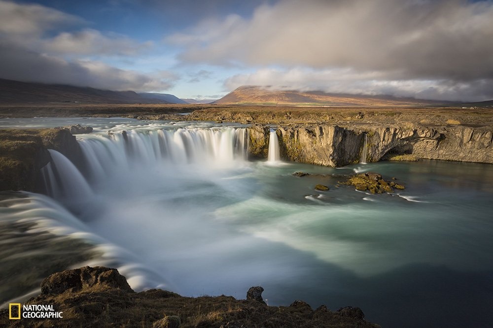 Godafoss (còn được gọi là thác của các vị thần) là một trong những ngọn thác lớn nhất Iceland.