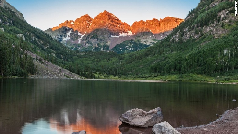 Mỹ xếp thứ 3 với đa dạng cảnh quan từ biển, núi rừng đến sa mạc.