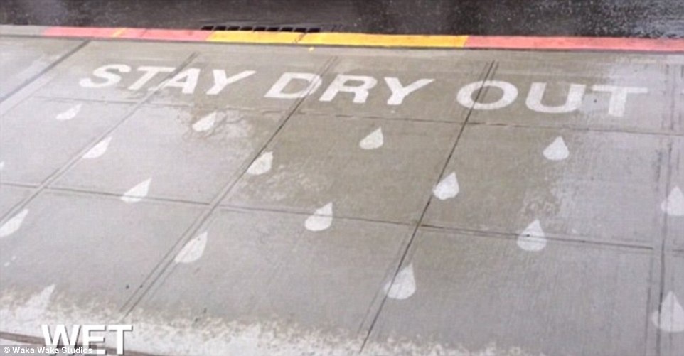 Tác giả dự án phát hiện ra lớp phủ superhydrophobic giúp kích hoạt hiện tượng này. Peregrine đã tạo những hình ảnh và những thông điệp trên đường phố quê hương mình vì Seattle có lượng mưa khá lớn.