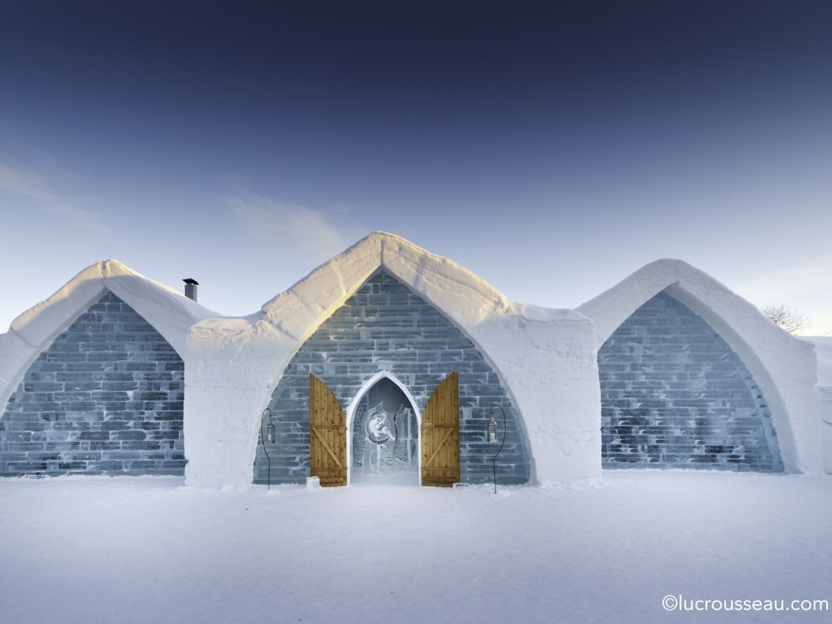 Hotel de Glace chỉ mở cửa vài tháng mỗi năm.