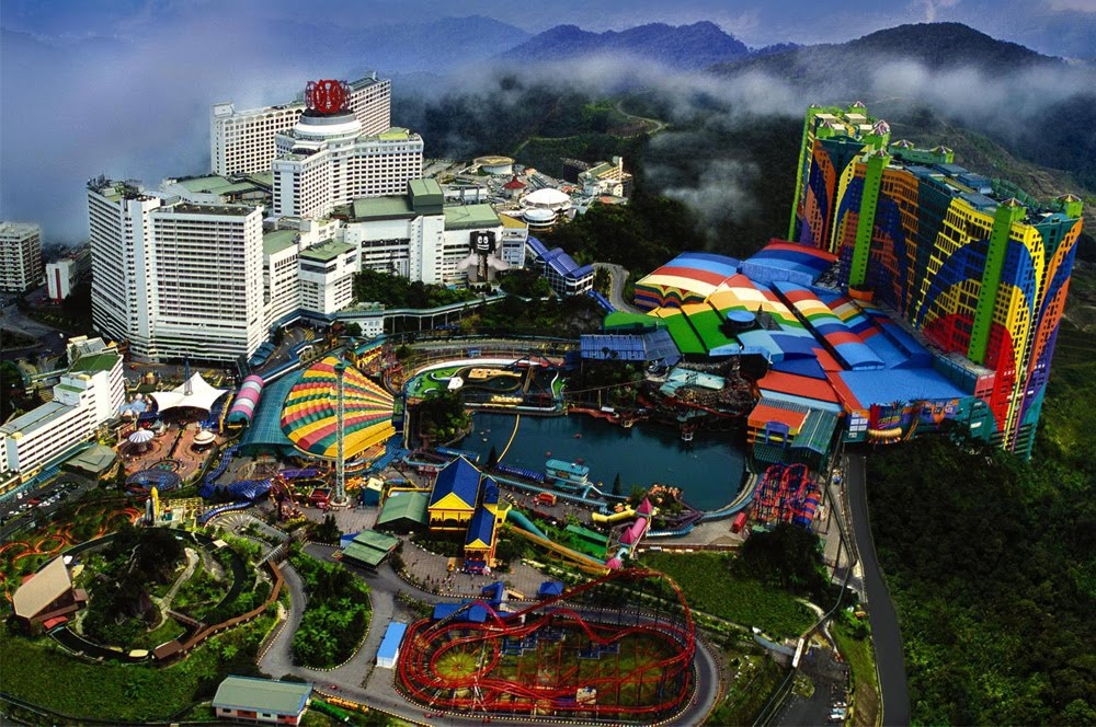 Công viên Resorts World Genting là công viên chủ đề đầu tiên ở Malaysia, đã hoạt động được 30 năm. Công viên này sẽ được mở rộng và chuyển thành Công viên 20th Century Fox World vào cuối 2016 đầu 2017.