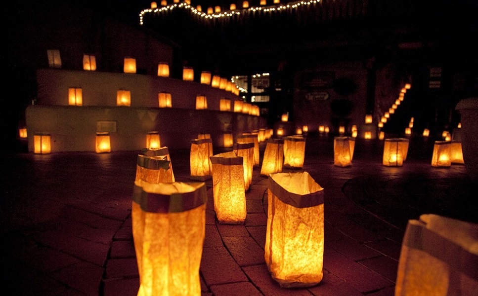 Thị trấn Taos, New Mexico trong đêm Giáng sinh. Ảnh: Thehotelspecialist.