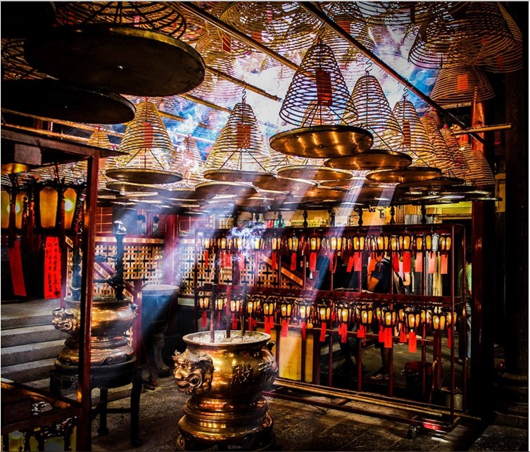 Đền Man Mo linh thiêng. Ảnh: Andy / Picfair.