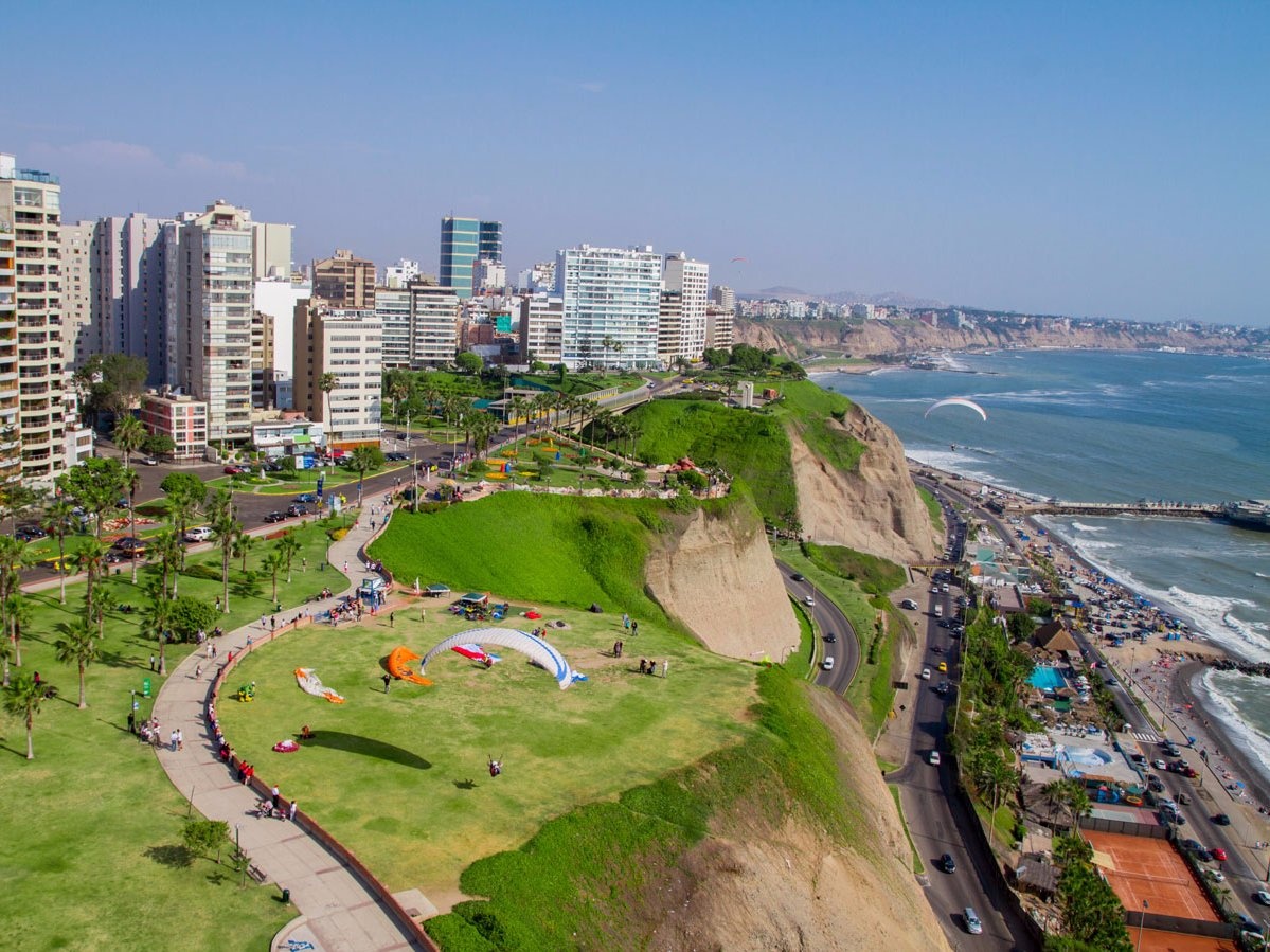 9. Lima, Peru: Lima là nơi có nhiều công viên và cảnh biển tuyệt đẹp, các phòng tranh, cửa hiệu thời trang và đặc biệt là ẩm thực hàng đầu thế giới.