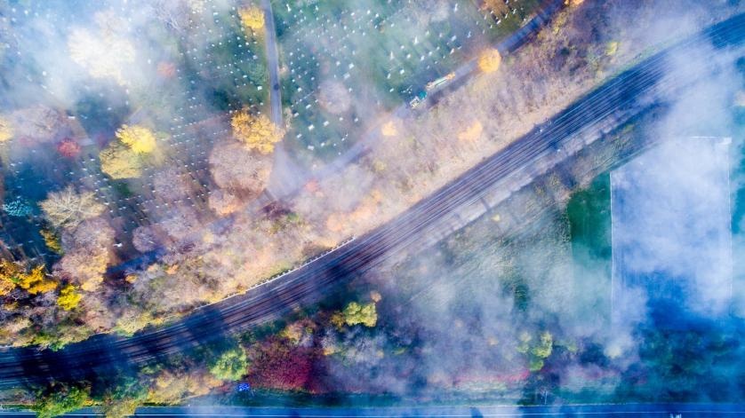 Sương mù bao phủ Hamilton, Ontario. Ảnh: Chirs Ross. 