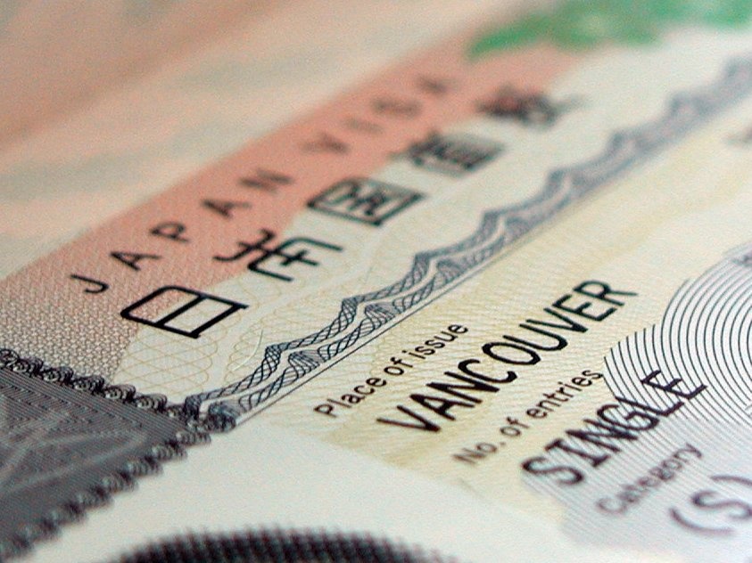 Phí visa: Nhiều nước yêu cầu phải có visa trong lúc nhập cảnh, tùy thuộc vào thời gian lưu trú. Phí visa ở mỗi nước cũng khác nhau. Bạn có thể tìm hiểu về phí và các giấy tờ cần thiết khi xin visa tại website của đại sứ quán các nước.