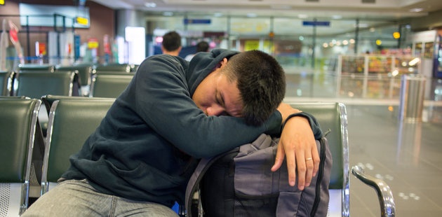 Nhung hanh dong xau xi can tranh o san bay hinh anh