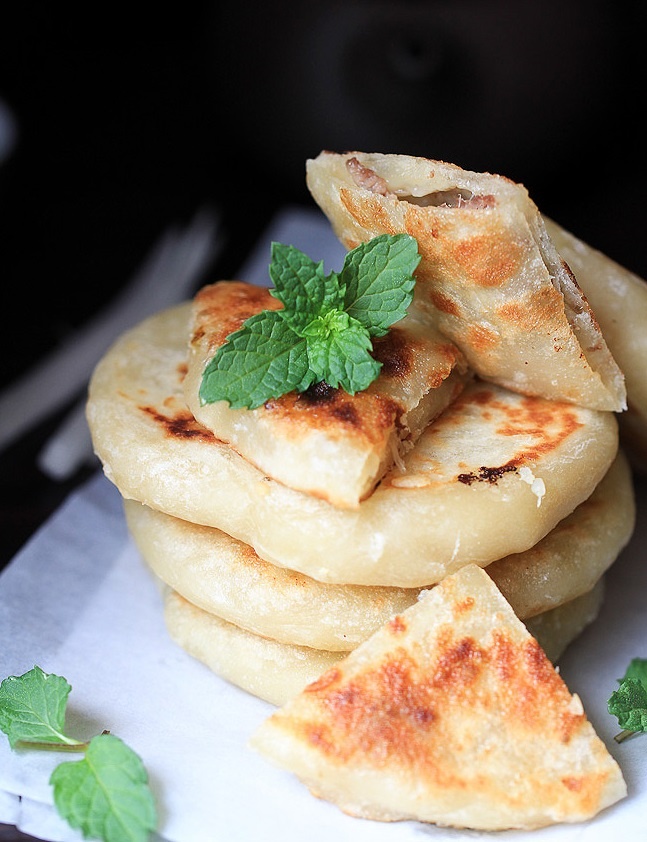 Banh bot mi chien nhan thit khong dung dau hinh anh