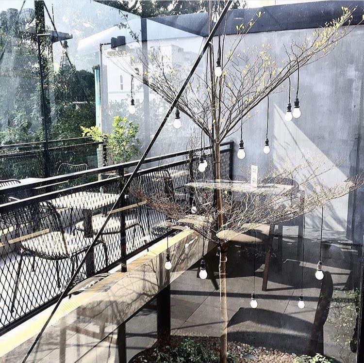 Quan ca phe o Ha Noi anh 8