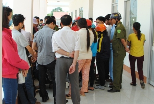 Be gai tu vong sau tiem vac xin Quinvaxem hinh anh