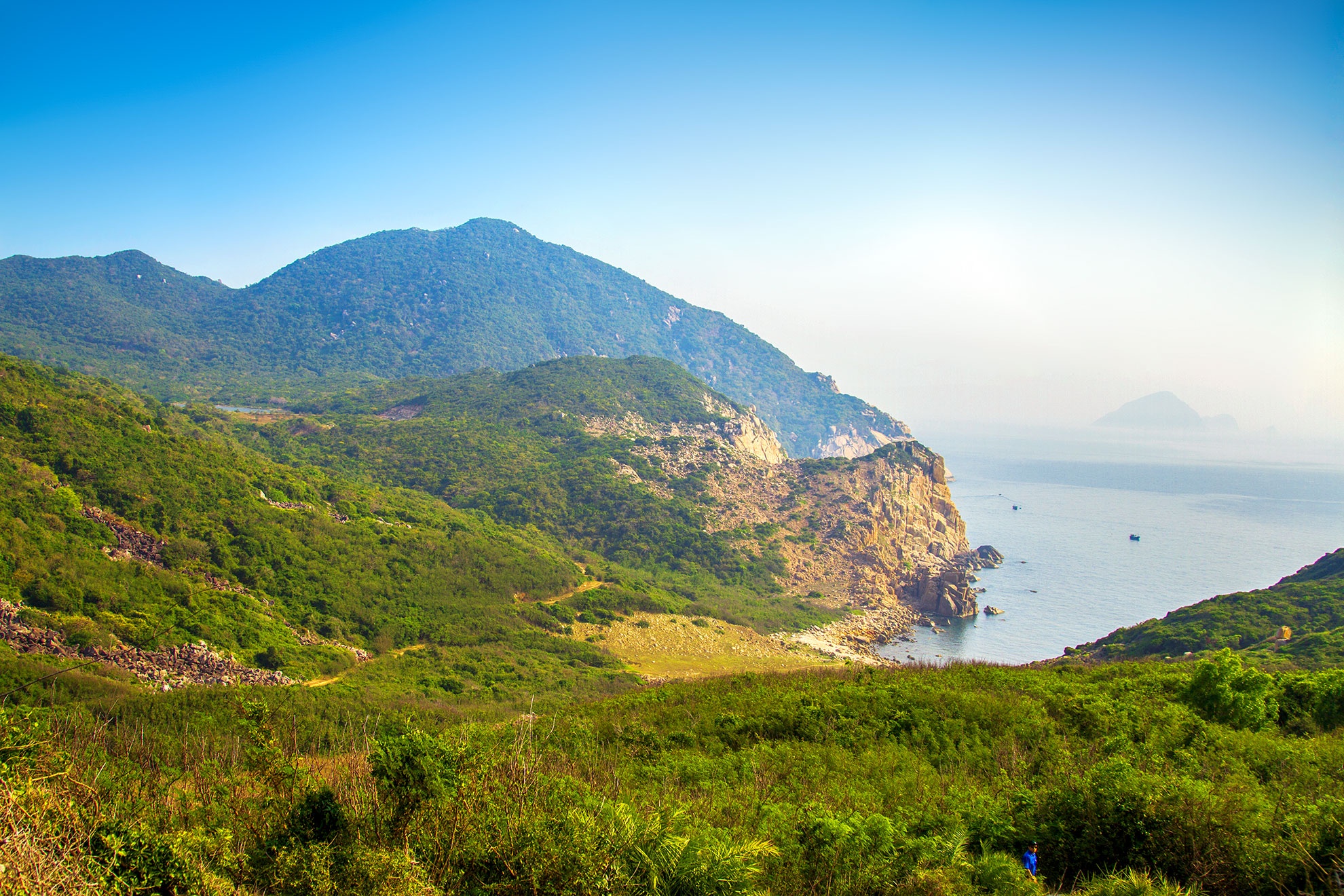 Khám phá hải đăng Hòn Lớn ảnh 5 Kham pha hai dang Hon Lon anh 5