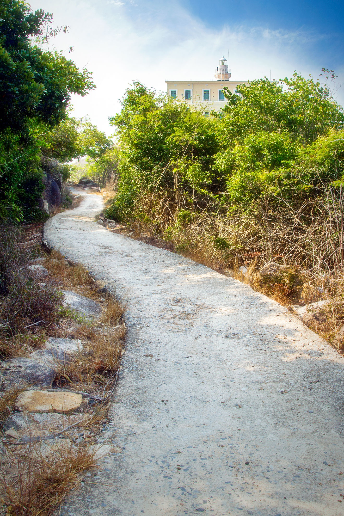 Khám phá hải đăng Hòn Lớn ảnh 9 Kham pha hai dang Hon Lon anh 9