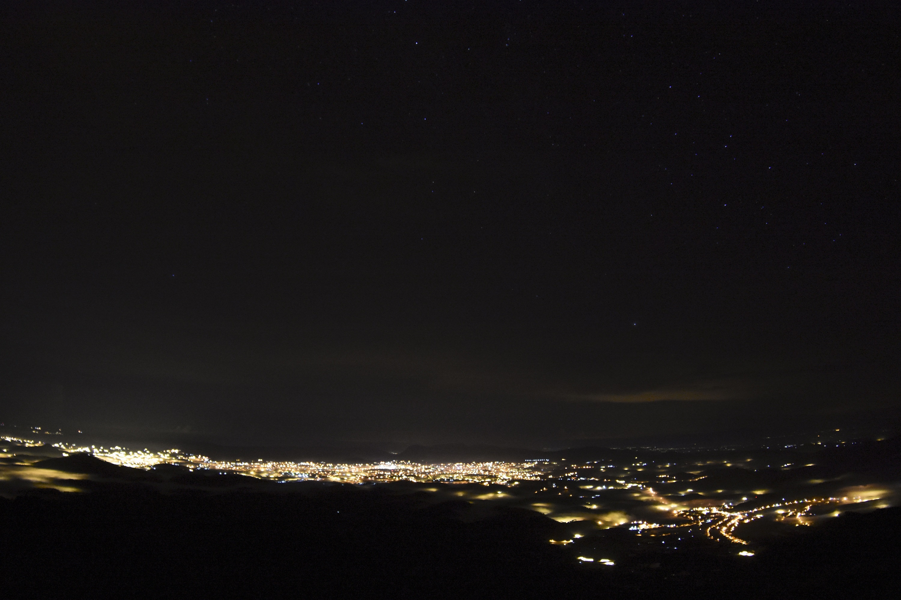 Mưa sao băng Eta Aquarid ảnh 1 Mua sao bang Eta Aquarid anh 1