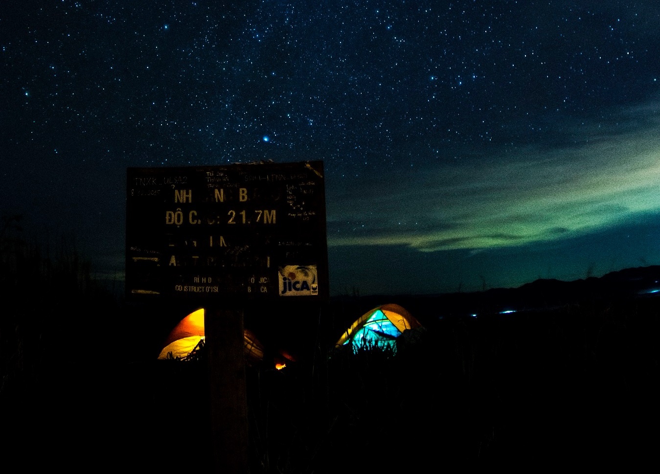 Ngam mua sao bang Eta Aquarid tren dinh Langbiang hinh anh