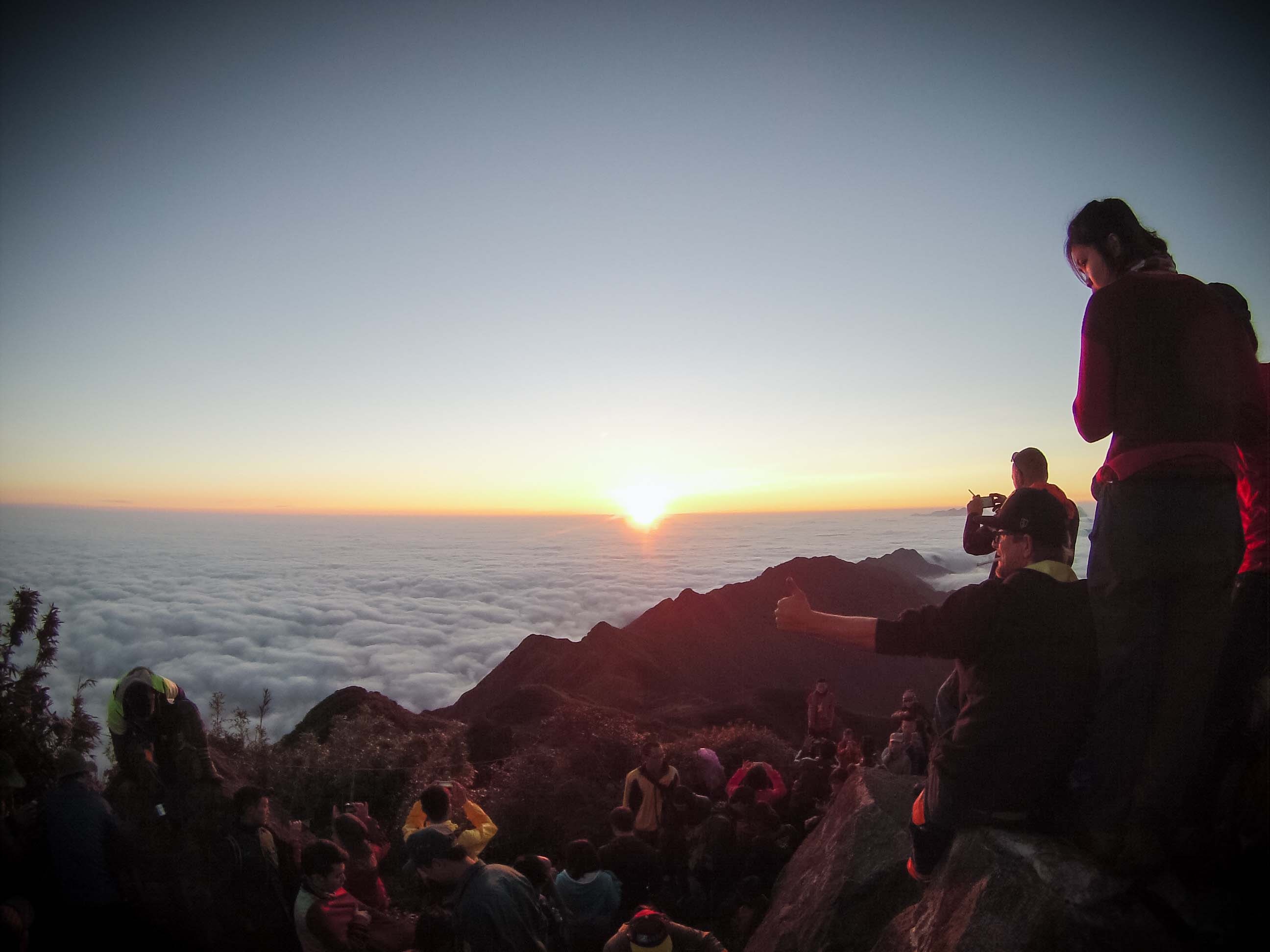 Ngam may von nui tren duong chinh phuc Fansipan hinh anh