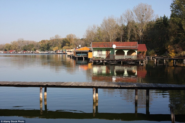 Ngoi lang noi o Hungary anh 11