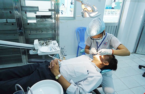 Sai mot li, di mot… ham! hinh anh