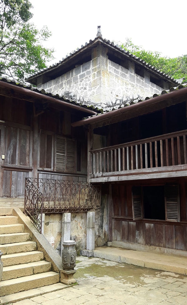 Dinh thự của Vua Mèo ảnh 4 Dinh thu cua Vua Meo anh 4