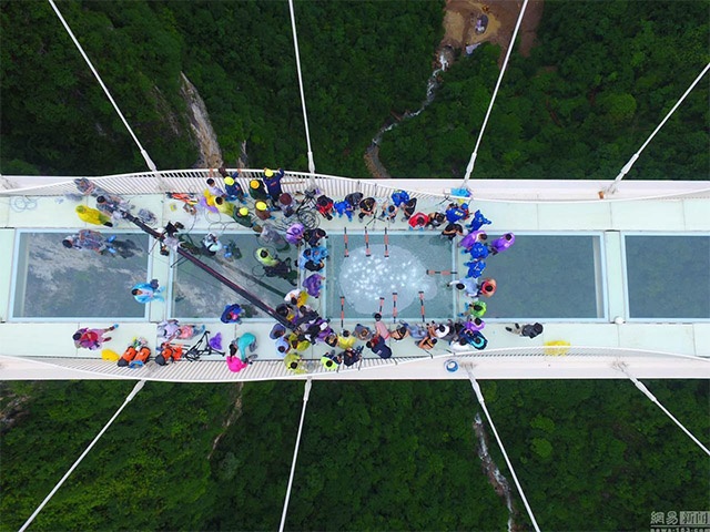 Cau kinh cao nhat the gioi o Trung Quoc anh 6