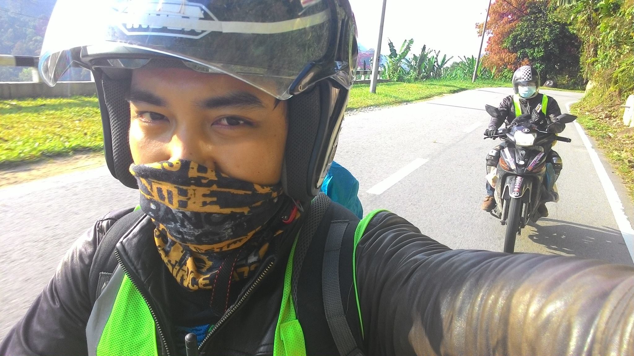 Phuot thu Viet len ke hoach du ngoan Malaysia bang xe may hinh anh