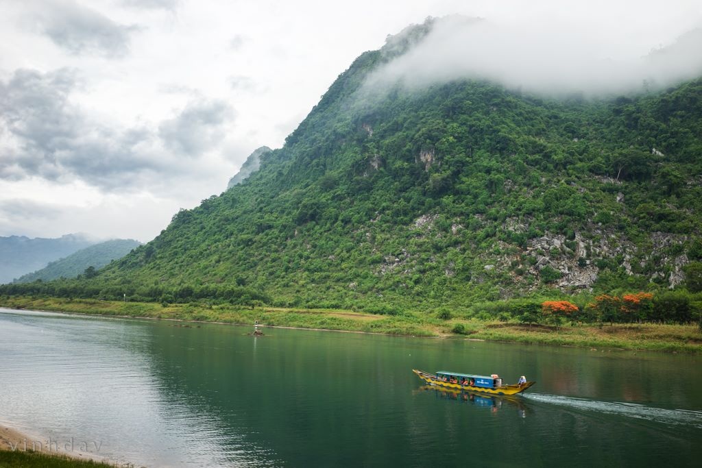 Kham pha hang Son Doong anh 1