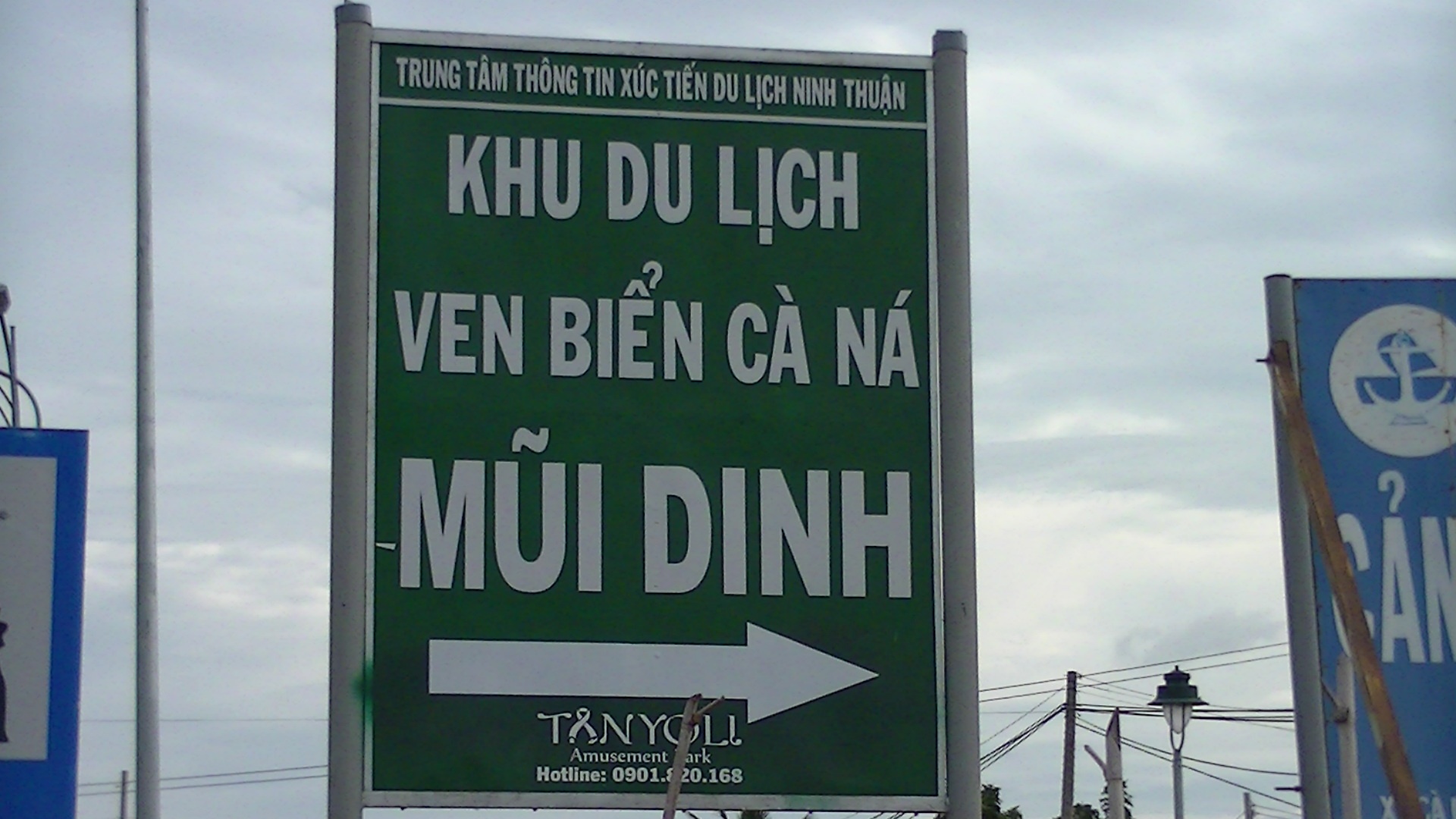 Khu du lich ven bien Ca Na anh 1