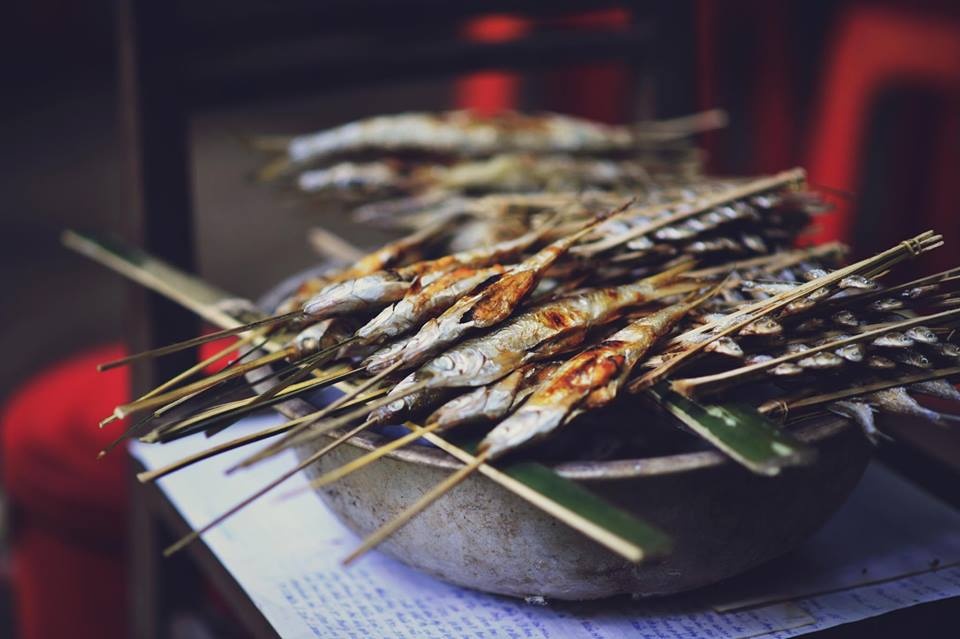 Den ho Ba Be thuong thuc mon an dan toc la mieng hinh anh