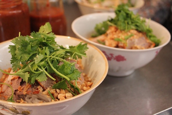 nhung mon an vat quanh ho Hoan Kiem anh 4