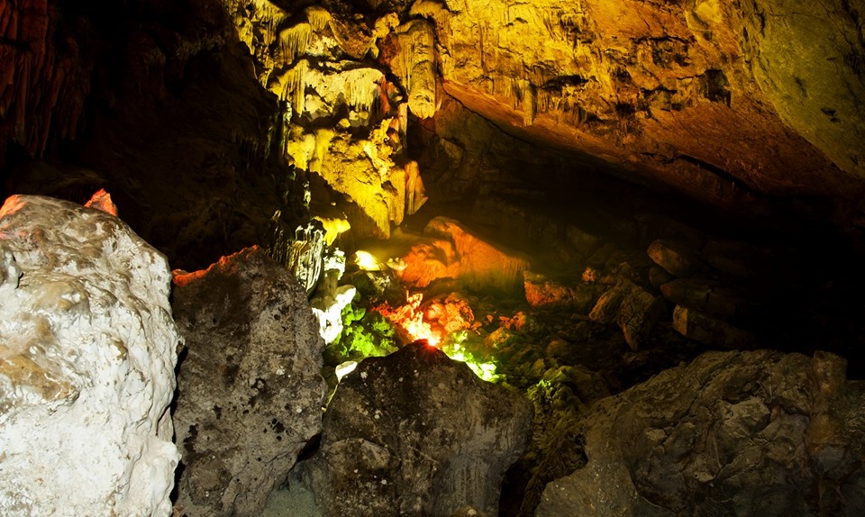 kham pha dong thien ha anh 1