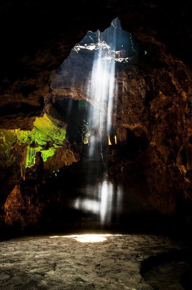 kham pha dong thien ha anh 12