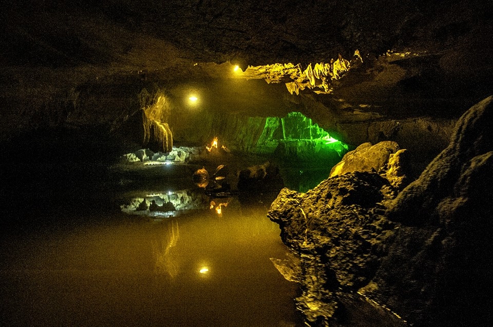 kham pha dong thien ha anh 16