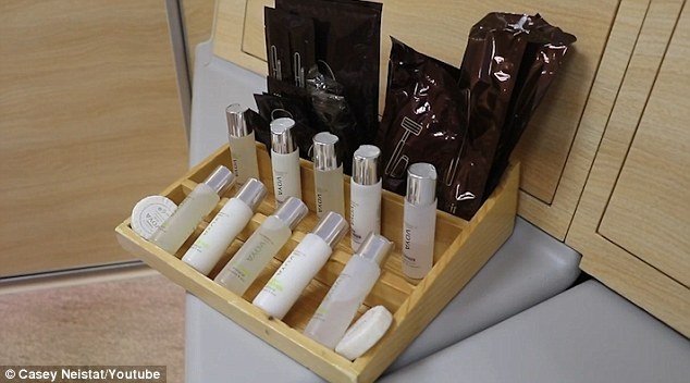 Casey Neistat, khoang hạng nhất Emirates, anh chàng may mắn ảnh 7 Casey Neistat, khoang hang nhat Emirates, anh chang may man anh 7