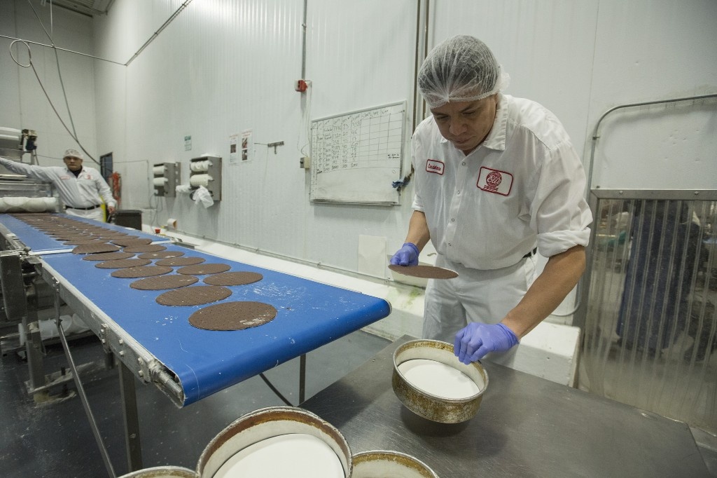 15.000 cheesecake moi ngay,  Eli's cheesecake anh 2