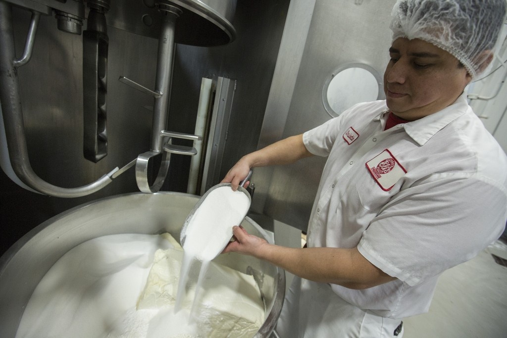 15.000 cheesecake moi ngay,  Eli's cheesecake anh 3