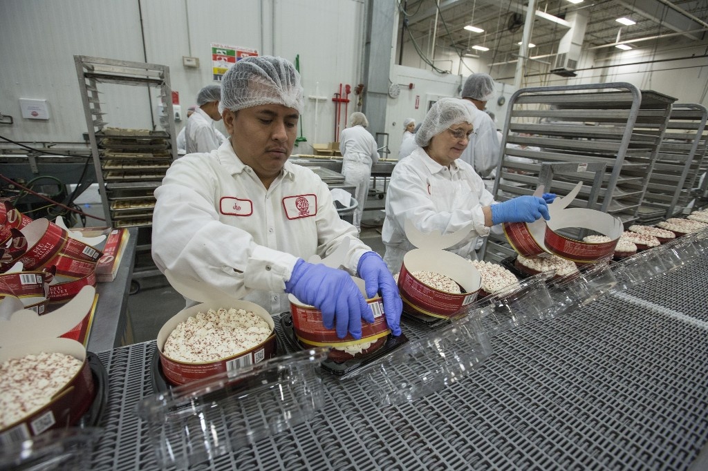 15.000 cheesecake moi ngay,  Eli's cheesecake anh 10