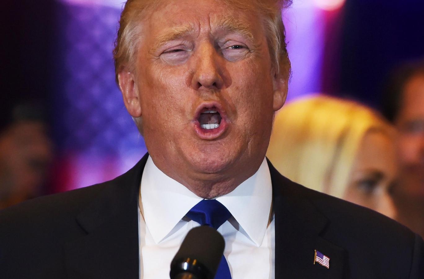 Hang trieu nguoi co the huy ke hoach du lich den My hinh anh