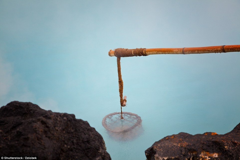 Thi tran suoi nuoc nong Nhat Ban anh 7