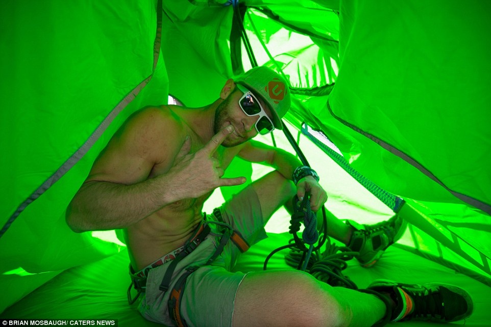 leu treo giua khe nui anh 5