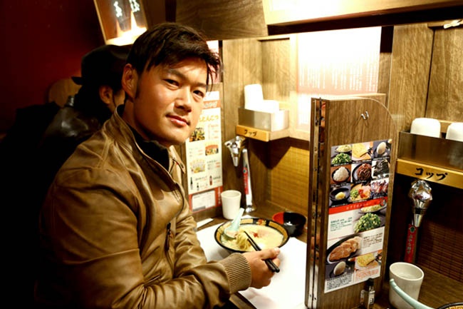 Nha hang danh cho nguoi “muon quay lung voi ca the gioi” o Nhat anh 8