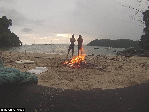 di khap the gioi sau khi uong ruou anh 9